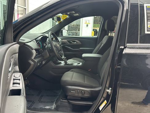 Used 2023 Chevrolet Traverse LT AWD/4WD image 12
