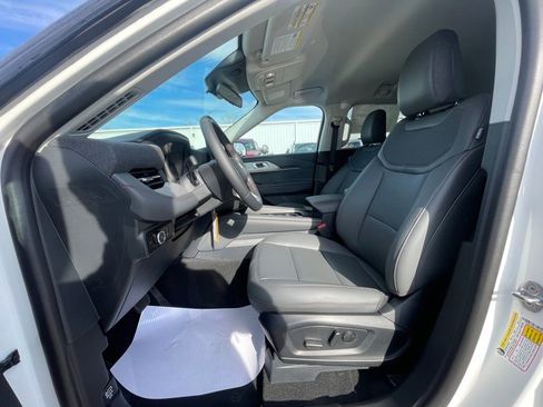 New 2026 Ford Explorer Active w/ Active Comfort Package image 17