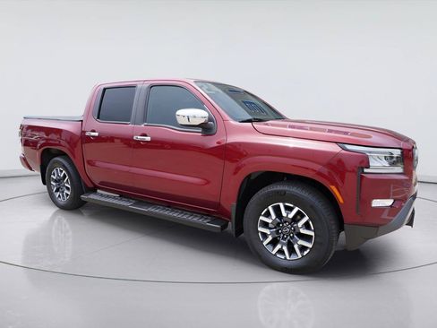 Used 2024 Nissan Frontier SL RWD image 1