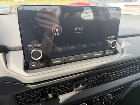 Used 2023 Honda Accord LX image 11