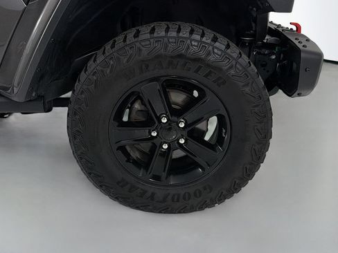 Used 2019 Jeep Wrangler Unlimited Rubicon AWD/4WD image 37
