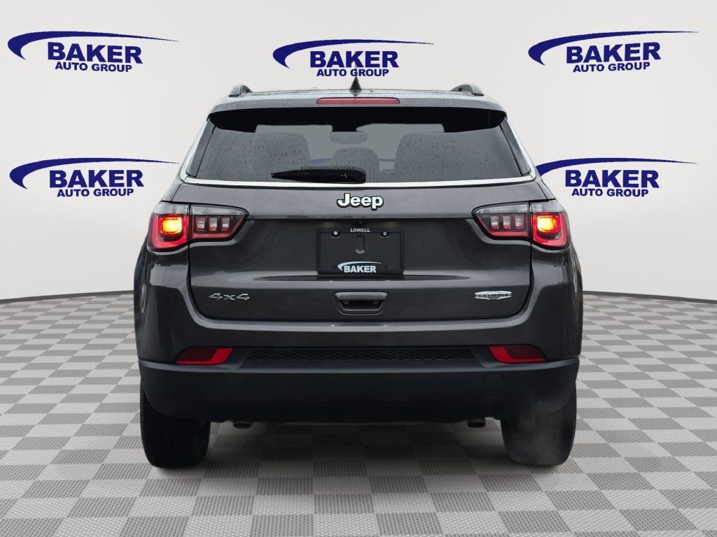 Used 2024 Jeep Compass Latitude AWD/4WD image 4