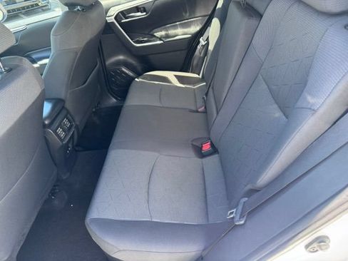 Used 2021 Toyota RAV4 XLE w/ Convenience Package AWD/4WD image 12