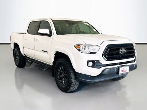 Used 2023 Toyota Tacoma SR5 RWD image 3