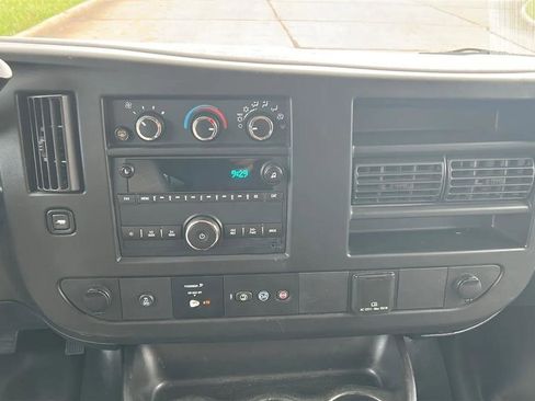 Used 2018 Chevrolet Express 3500 LT w/ LT Preferred Equipment Group image 28