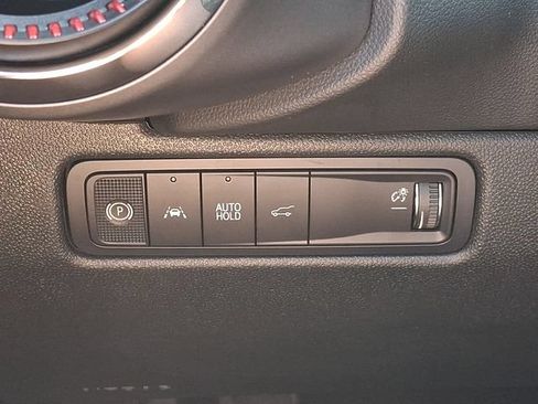 Used 2025 Chevrolet Equinox EV RS FWD image 25