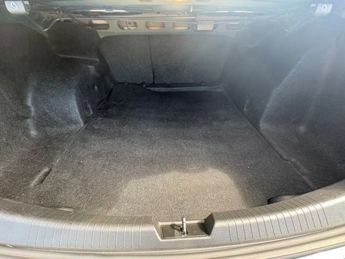 Used 2022 Chevrolet Malibu LT FWD image 27