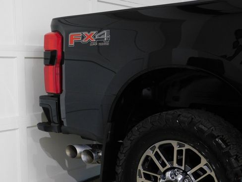 Used 2023 Ford F250 Limited w/ FX4 Off-Road Package image 10