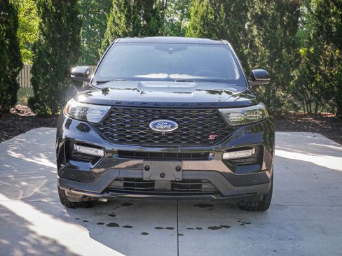 Used 2022 Ford Explorer ST w/ ST Street Pack AWD/4WD image 3
