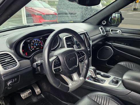 Used 2018 Jeep Grand Cherokee SRT AWD/4WD image 9