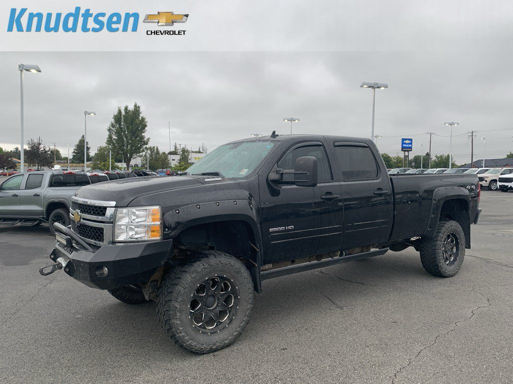 Used 2014 Chevrolet Silverado 2500 LTZ w/ LTZ Plus Package AWD/4WD image 3