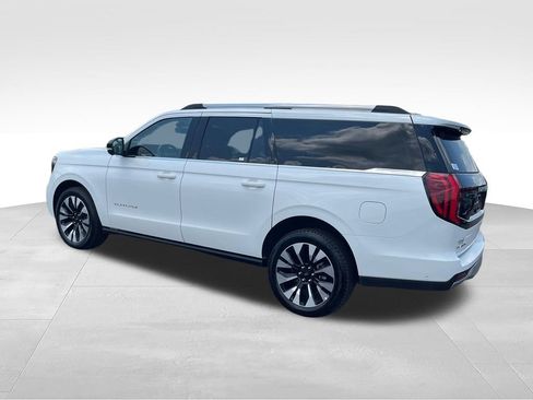 Used 2025 Ford Expedition Max Platinum w/ Driver's Package AWD/4WD image 3