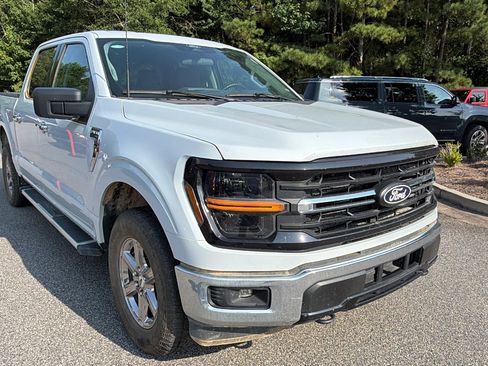 Used 2025 Ford F150 XLT w/ Equipment Group 301A Standard AWD/4WD image 5