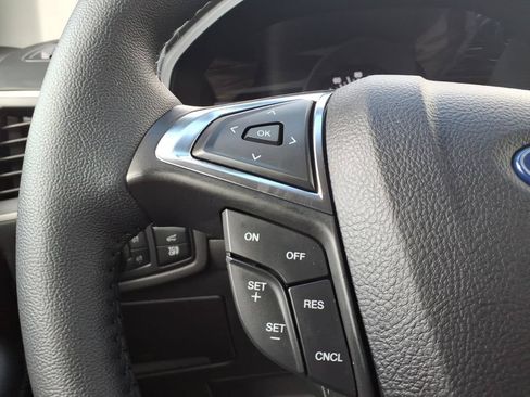 Certified 2024 Ford Edge SEL w/ Convenience Package AWD/4WD image 15