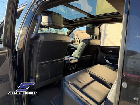 Used 2022 Toyota Tundra Platinum AWD/4WD image 28