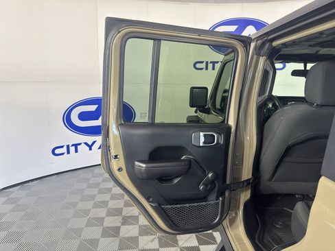 Used 2020 Jeep Gladiator Sport AWD/4WD image 31