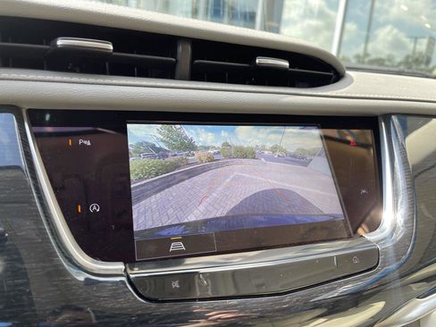 Used 2024 Cadillac XT6 Premium Luxury w/ LPO, Floor Liner Package AWD/4WD image 31