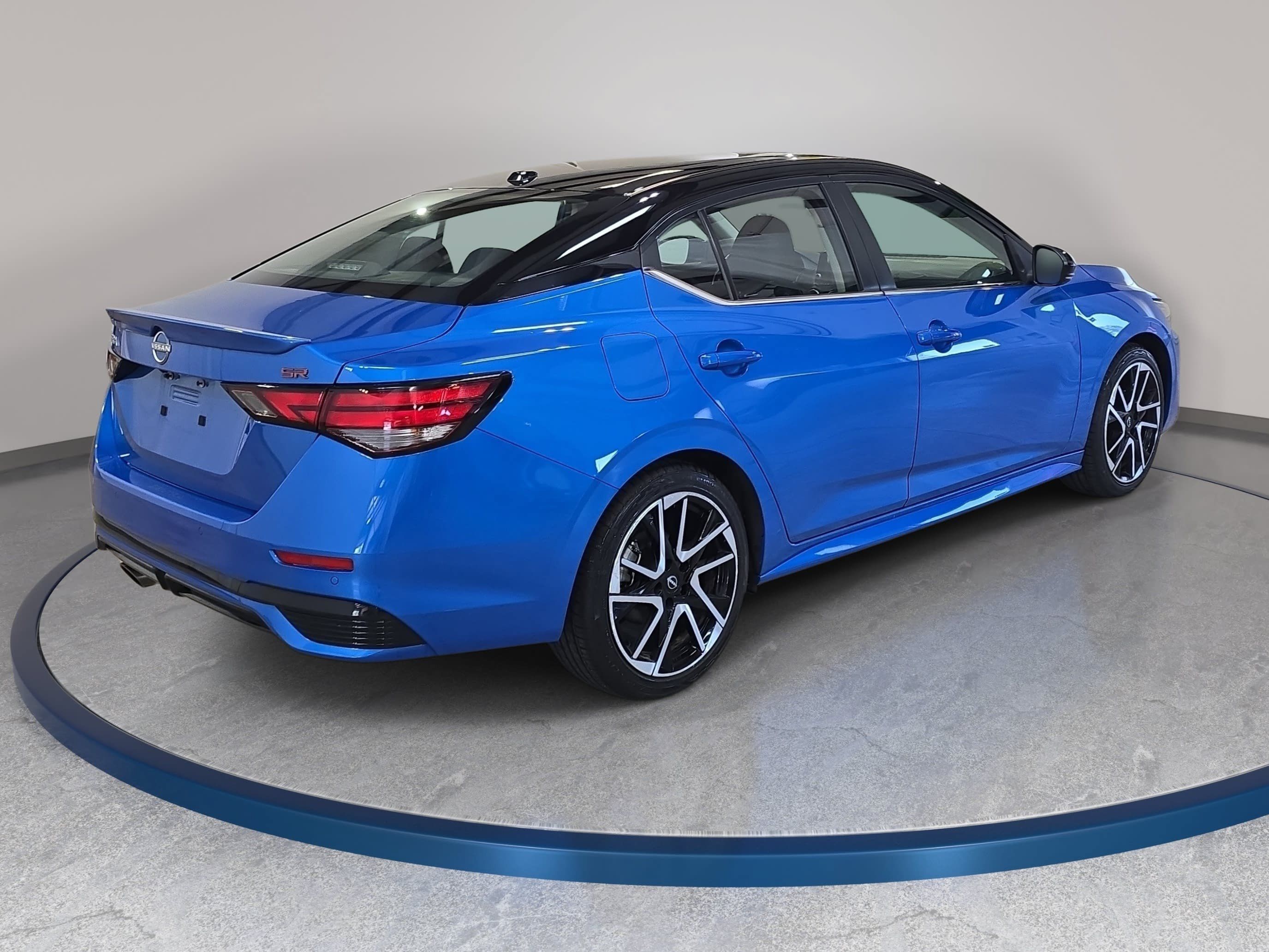 Used 2025 Nissan Sentra SR FWD image 6