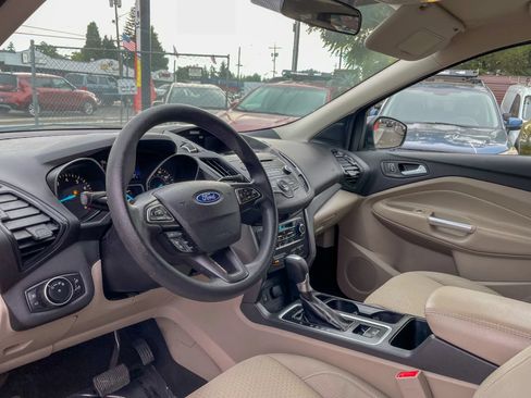 Used 2017 Ford Escape SE AWD/4WD image 12