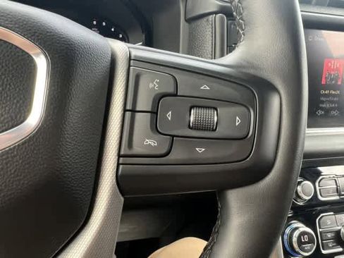 Used 2023 GMC Yukon Denali image 28