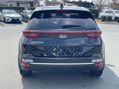 Certified 2022 Kia Sportage LX image 11