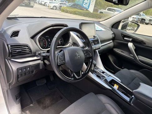 Used 2025 Mitsubishi Eclipse Cross AWD image 12