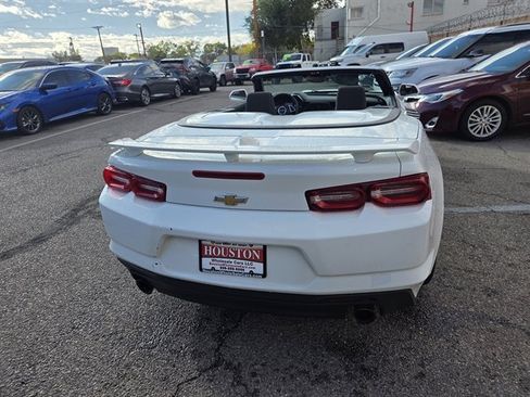 Used 2020 Chevrolet Camaro LT image 2