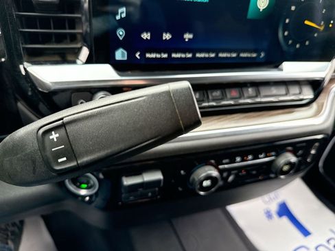 Used 2024 Chevrolet Silverado 2500 LT image 20