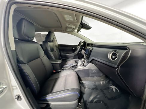 Used 2017 Toyota Corolla SE w/ SE Premium Package FWD image 31