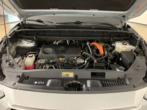 Used 2022 Toyota Highlander XLE AWD/4WD image 44
