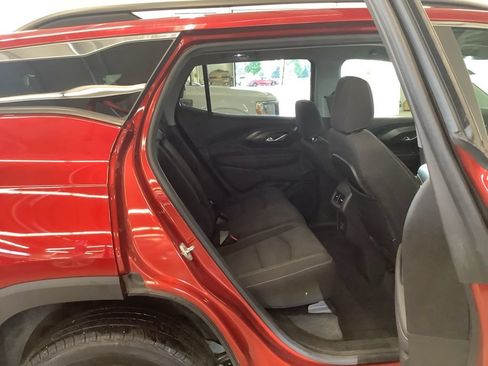 Used 2022 GMC Terrain SLE w/ Driver Convenience Package AWD/4WD image 19