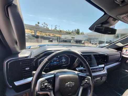 Used 2022 Chevrolet Silverado 1500 RST AWD/4WD image 10