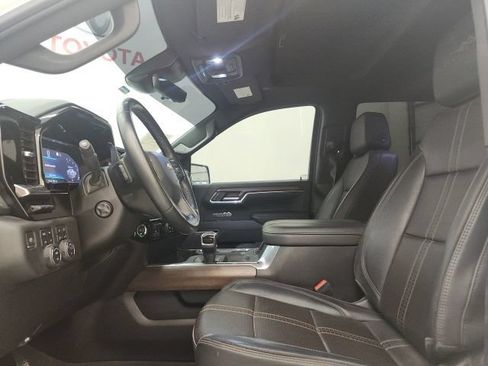 Used 2023 Chevrolet Silverado 1500 High Country w/ High Country Premium Package AWD/4WD image 15