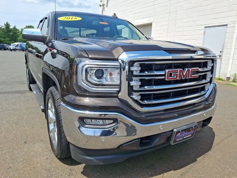 Used 2018 GMC Sierra 1500 SLT w/ SLT Premium Package AWD/4WD image 2