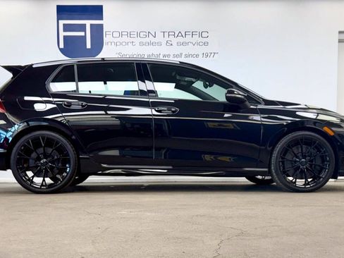 Used 2025 Volkswagen Golf R Black Edition image 27