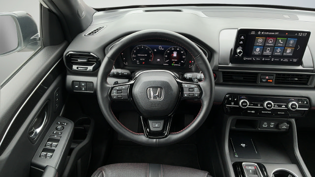Used 2025 Honda Pilot Black Edition image 10