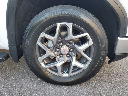 Used 2024 GMC Sierra 1500 SLT w/ SLT Premium Plus Package image 5