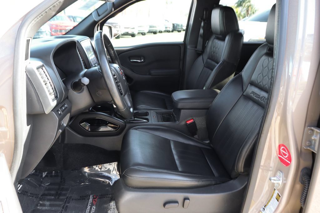 Used 2022 Nissan Frontier PRO-4X w/ Pro-4X Premium Package AWD/4WD image 18
