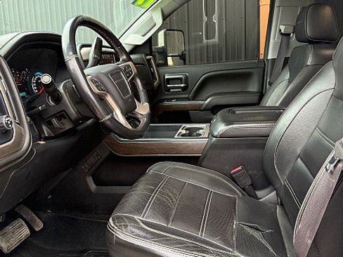 Used 2017 GMC Sierra 3500 Denali w/ Duramax Plus Package image 7