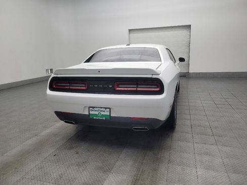 Used 2019 Dodge Challenger SXT RWD image 7