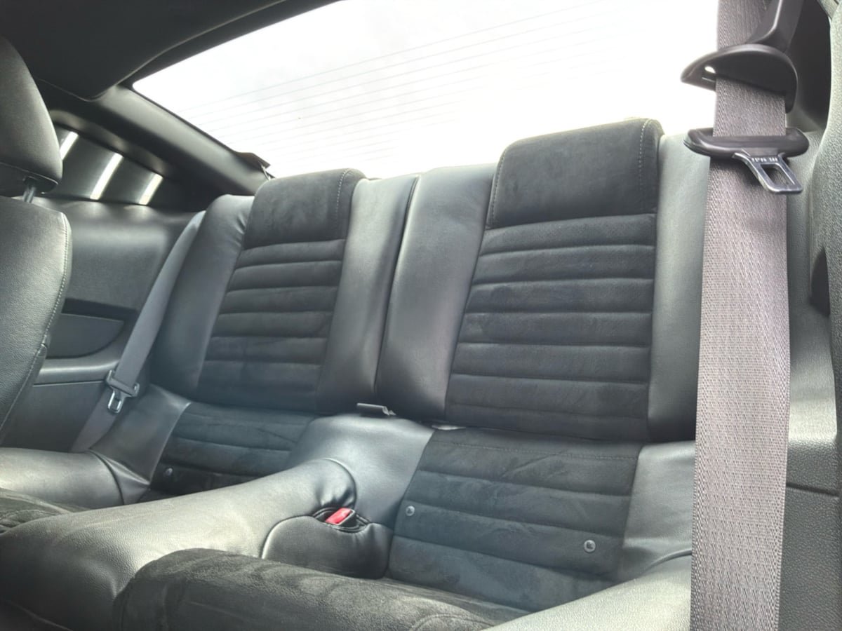 Used 2010 Ford Mustang GT RWD image 17