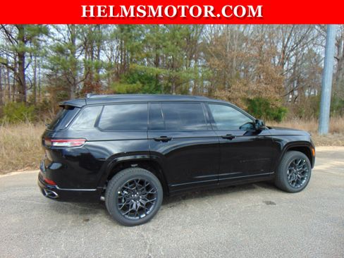 New 2025 Jeep Grand Cherokee L Summit w/ Advanced Protech Group IV AWD/4WD image 17