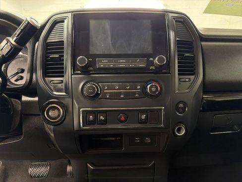 Used 2022 Nissan Titan SV RWD image 22