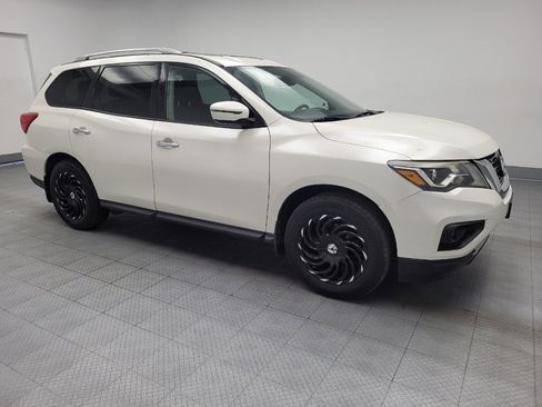 Used 2020 Nissan Pathfinder SV FWD image 11
