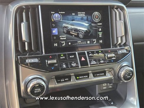 Used 2024 Lexus LX 600 4WD w/ Luxury Package image 26