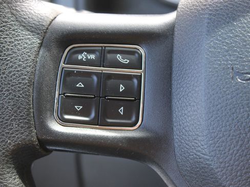 Used 2016 RAM 1500 Classic SLT AWD/4WD image 25