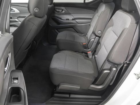 Used 2023 Chevrolet Traverse LT FWD image 36