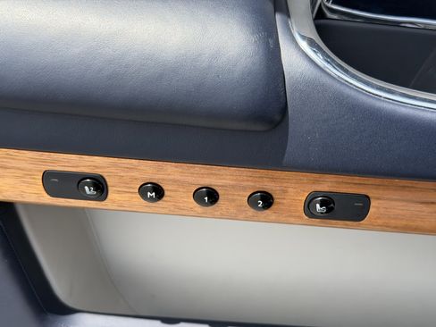 Used 2019 Rolls-Royce Ghost RWD image 22