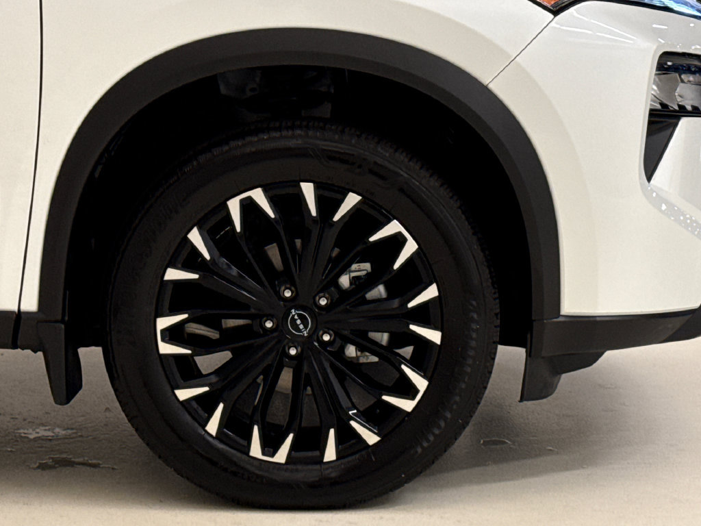 Used 2026 Nissan Rogue Dark Armor FWD image 6