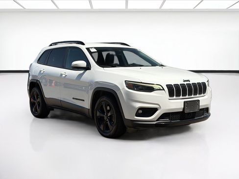 Used 2020 Jeep Cherokee Latitude Plus FWD image 3
